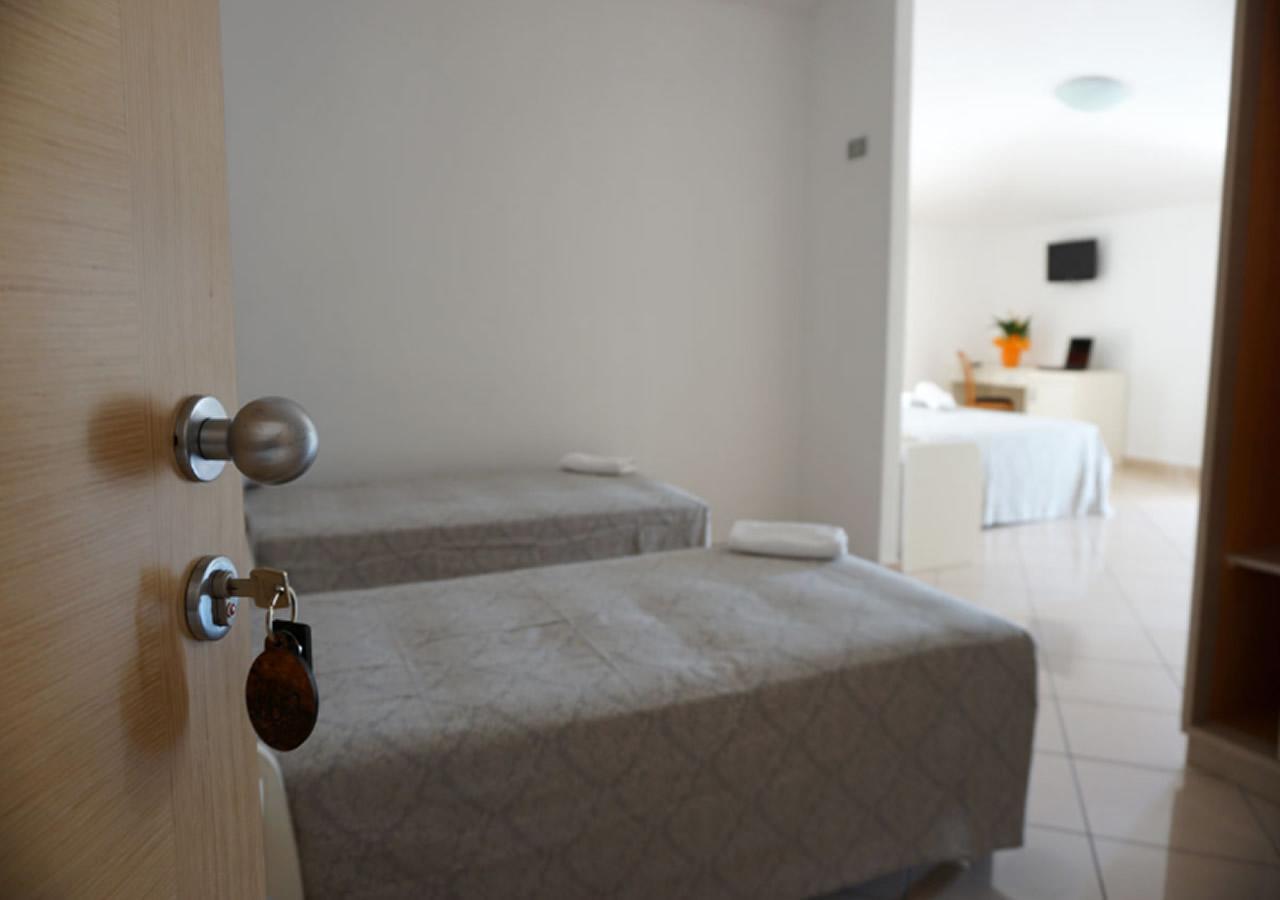 Hotel Croccia Accettura Exterior photo